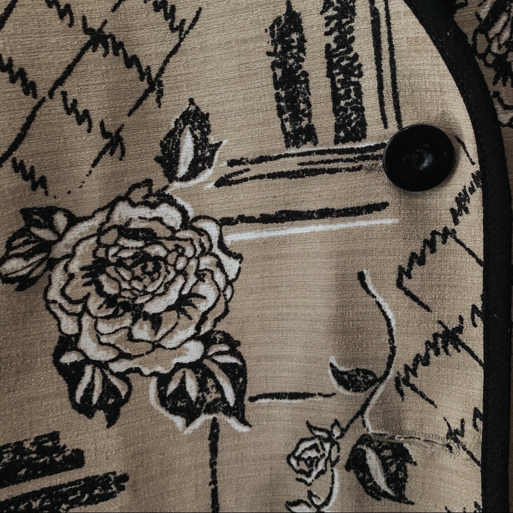 Floral button down - Picture 3 of 4
